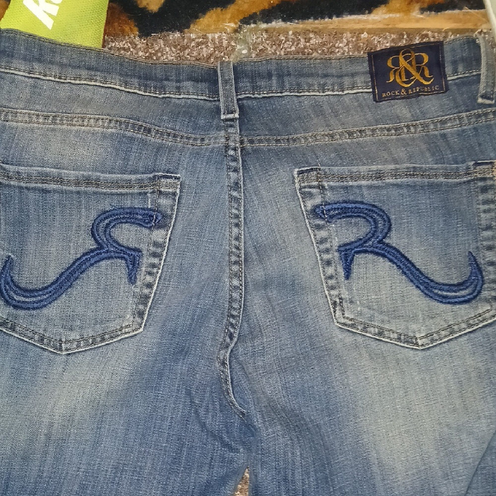 Rock & Republic Blue Jeans with Decorative Stitching